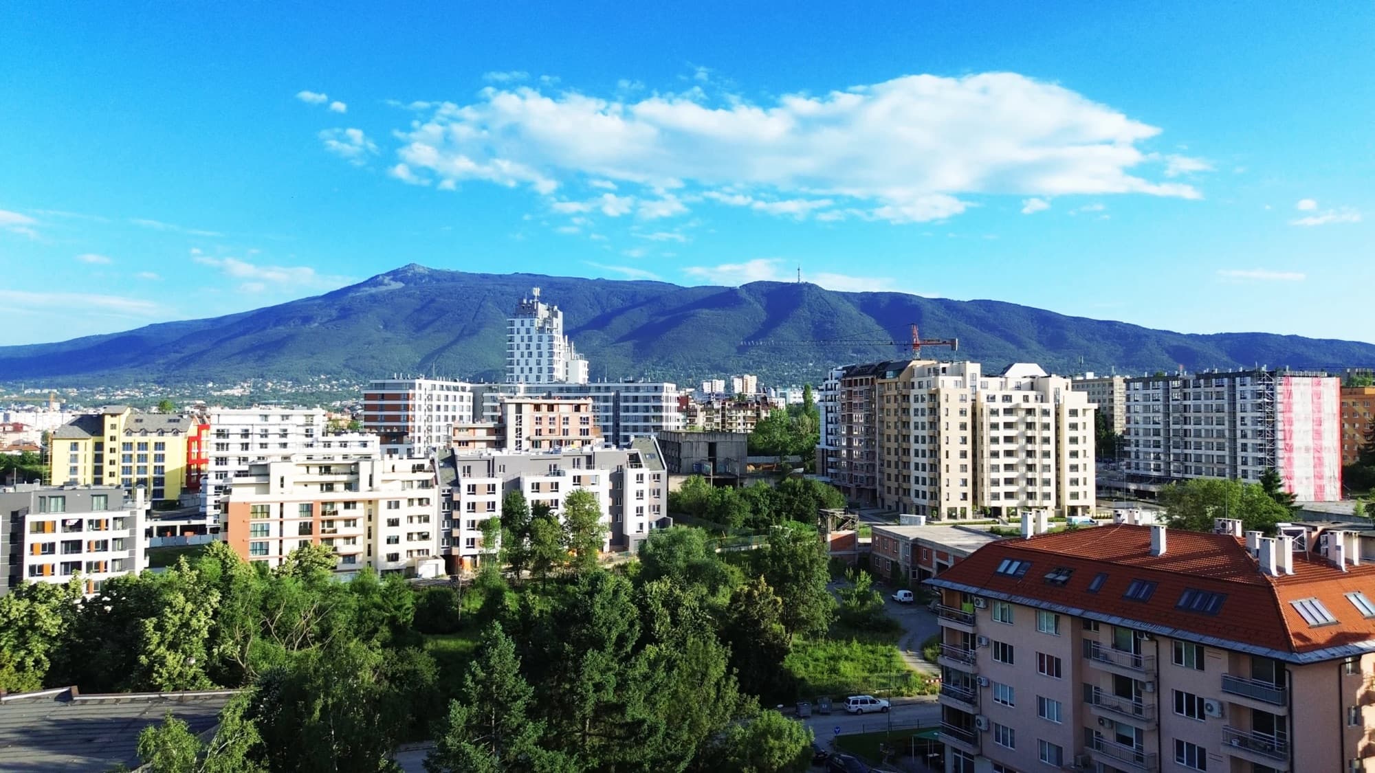 Бъдещата гледка от етаж 6 към Витоша