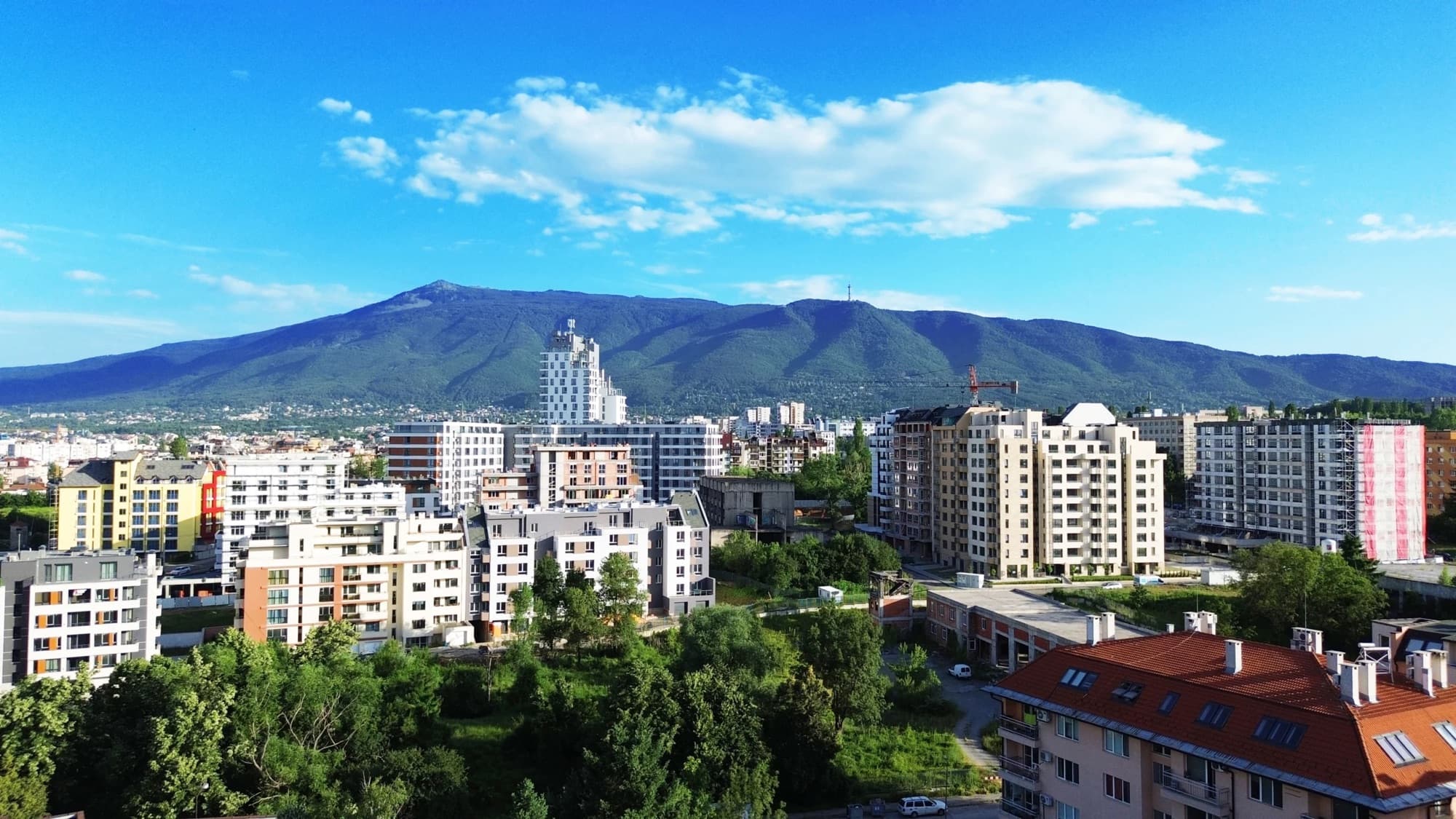 Бъдещата гледка от етаж 8 към Витоша